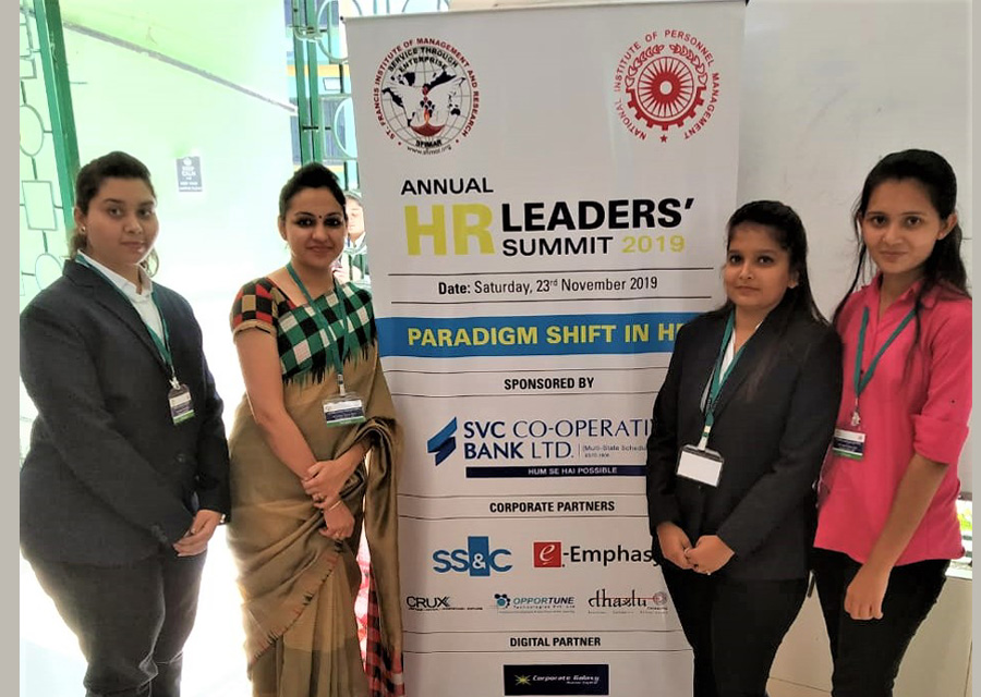 Prof. Kanchan with PGDM 1st Year Students at Annual HR Leaders' Summit 2019 at Dr. V. N. Bedekar Institute